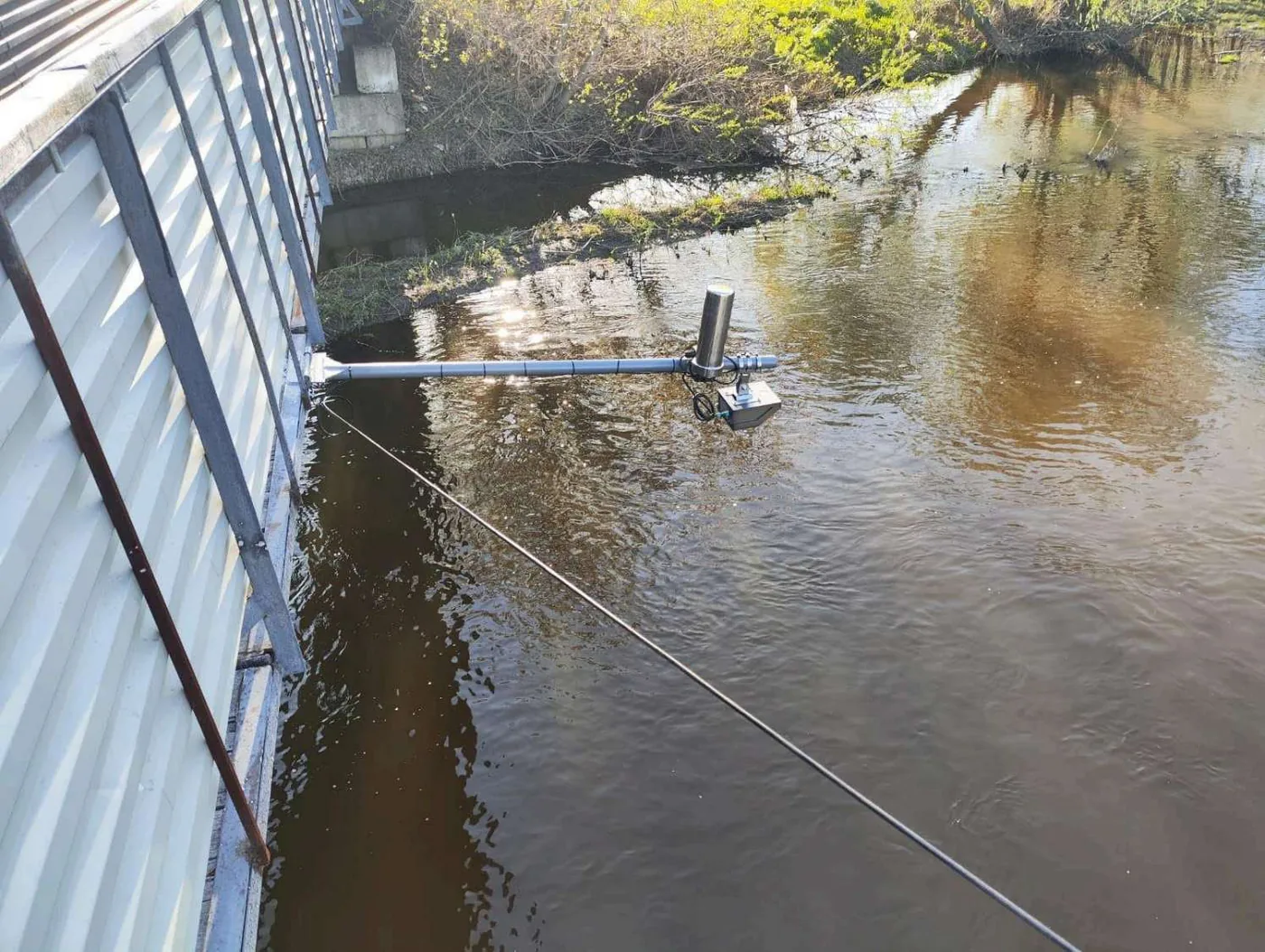 Water level sensor above the river